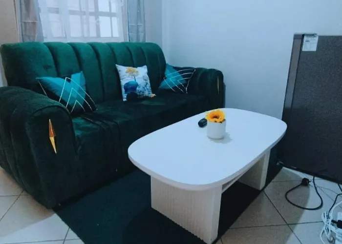 Opal Suites Ke - South B